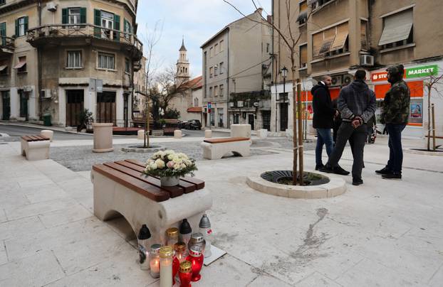 Split: Lampioni i cvijeće na trgu na Šperunu kao podsjetnik na trostruko ubojstvo