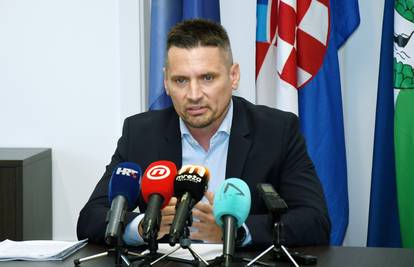 SDP: HDZ-ov gradonačelnik u Sisku digao si je plaću na 7700 eura, a ranije je otkazao Bajagu