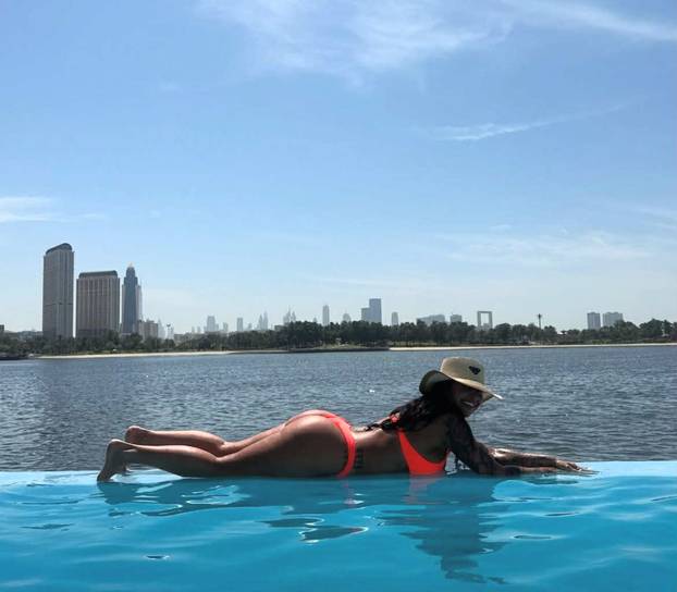 FOTO Superbaka iz Londona: Ljepša sam i uspješnija nego kad sam imala 20 godina!