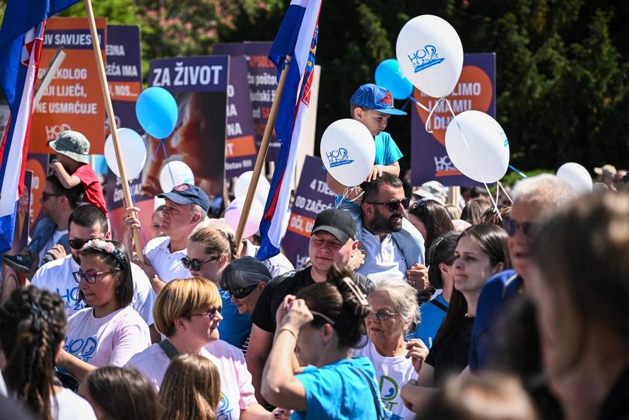 Zagreb: Manifestacija Hod za život pod geslom zaštite života i obitelji