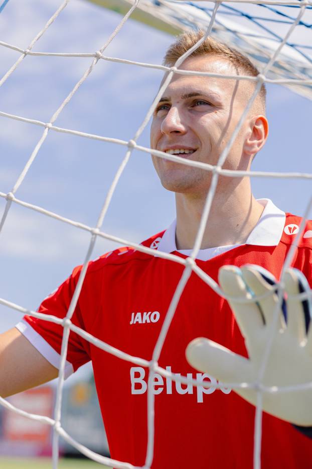 FOTO Slaven Belupo predstavio nove dresove i oduševio: 'Novi dresovi, za pobjednike krojeni'