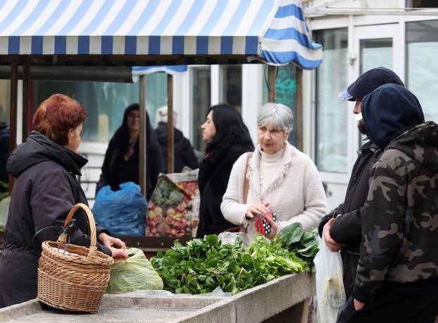 Šibenik: Raznolika ponuda na tržnici