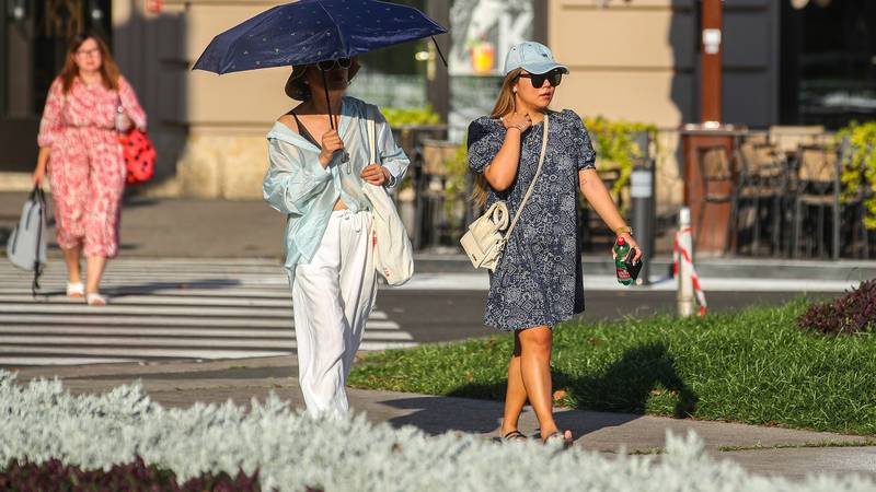 On Saturday hellish hot, temperatures go up to 33 Celsius. Soon the change of time …
