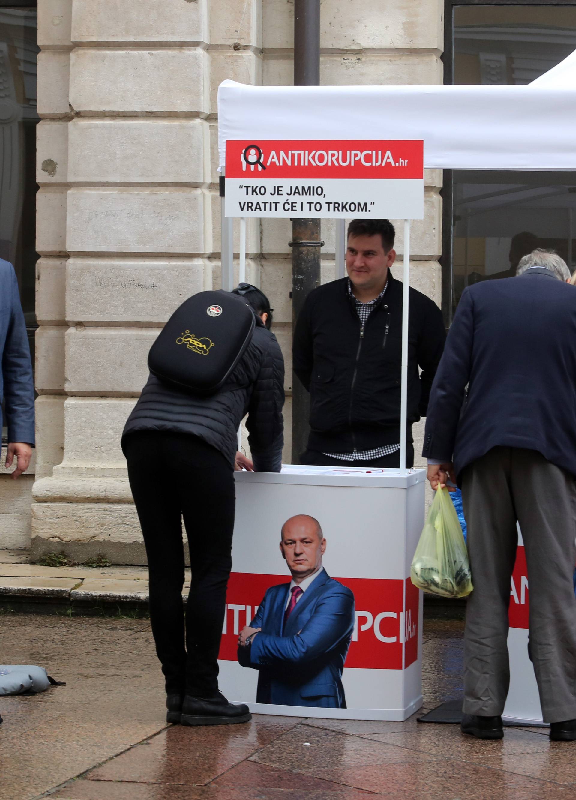 Rijeka: Mislav KolakuÅ¡iÄ promovirao svoju udrugu Antikorupcija