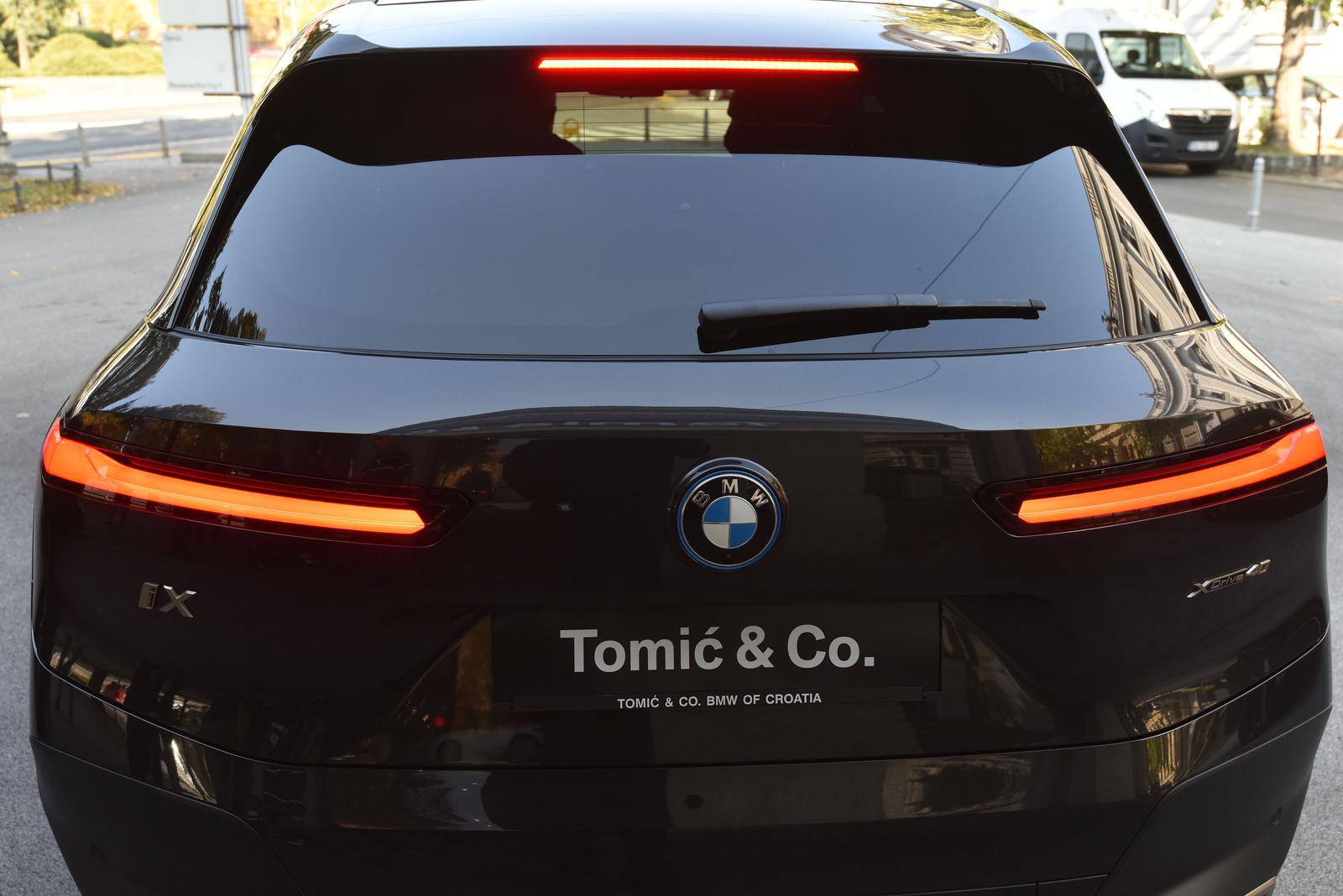 Zagreb: Predstavljen novi električni automobil BMW iX