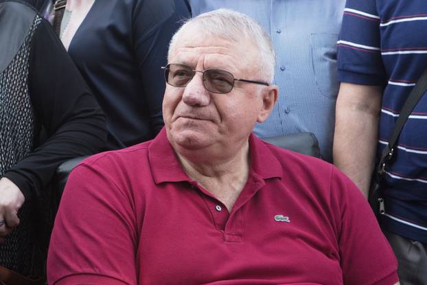 Na dana&scaron;nji dan 2007. po?elo je su?enje Vojislavu &Scaron;e&scaron;elju u Haagu