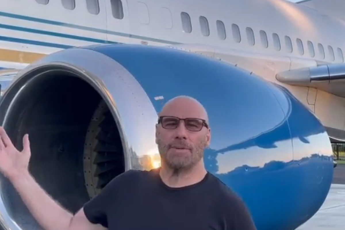Pilot Travolta se hvali: 'Dobio sam dozvolu za Boeinga 737!'