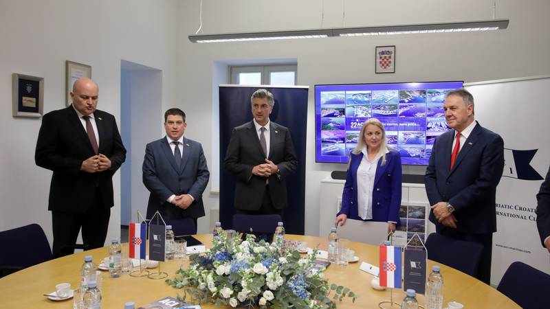 Plenković o sezoni i ratu  na Bliskom istoku: Možemo imati dobro ljeto, ali oprez s cijenama