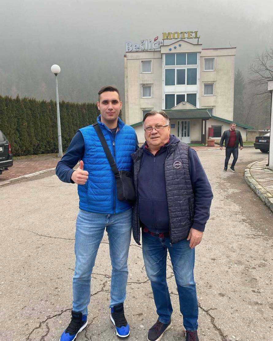 Ovako je Halid Bešlić pričao dok je smještao unesrećene u hotel: Pokažimo svi da smo još dobri