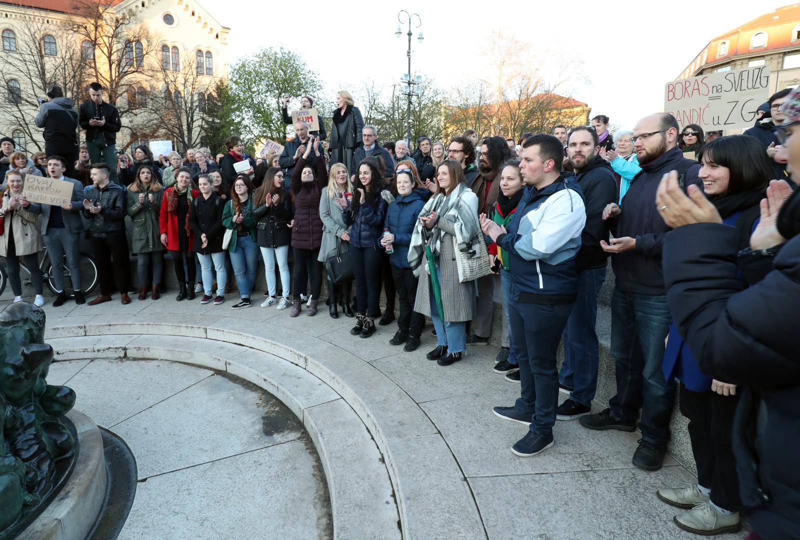 Zagreb: Organiziran prosvjed protiv dodjele poÄasnog doktorata Milanu BandiÄu