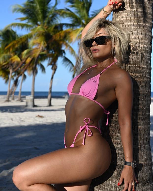 FOTO Provokativne fotke su joj zaštitni znak, a njezine fitness savjete prati 9 milijuna ljudi