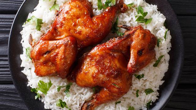 Zapečena piletina s rižom kao alternativa dosadnom rižotu
