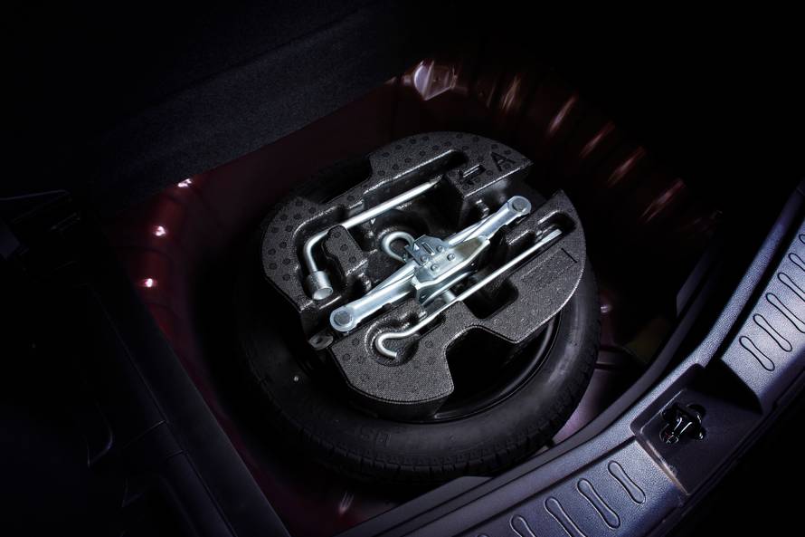 Ovo je 13 stvari koje korisnike izluđuju u novom automobilu