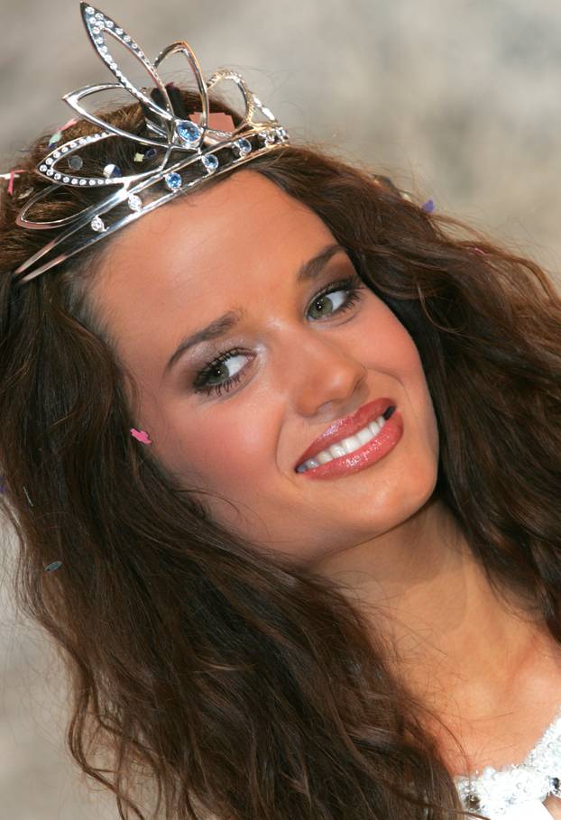 ARHIVA - Zagreb: Maja Cvjetković ponijela titulu Miss Hrvatske 2005. godine
