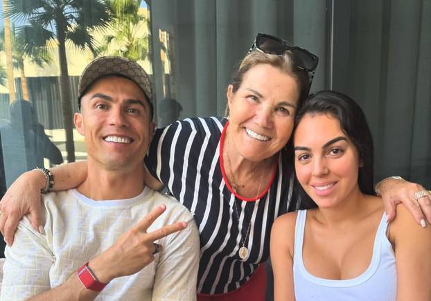 FOTO Životna drama Ronaldove majke: Razmišljala o pobačaju, preživjela moždani i rak dojke