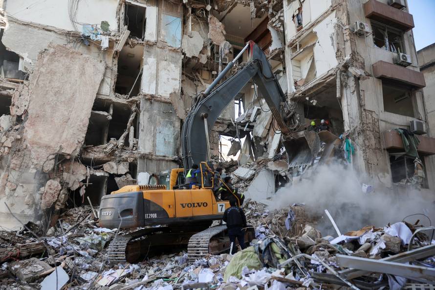 Aftermath of an Israeli strike carried out on Wednesday, in Tallet El Khayat in Beirut