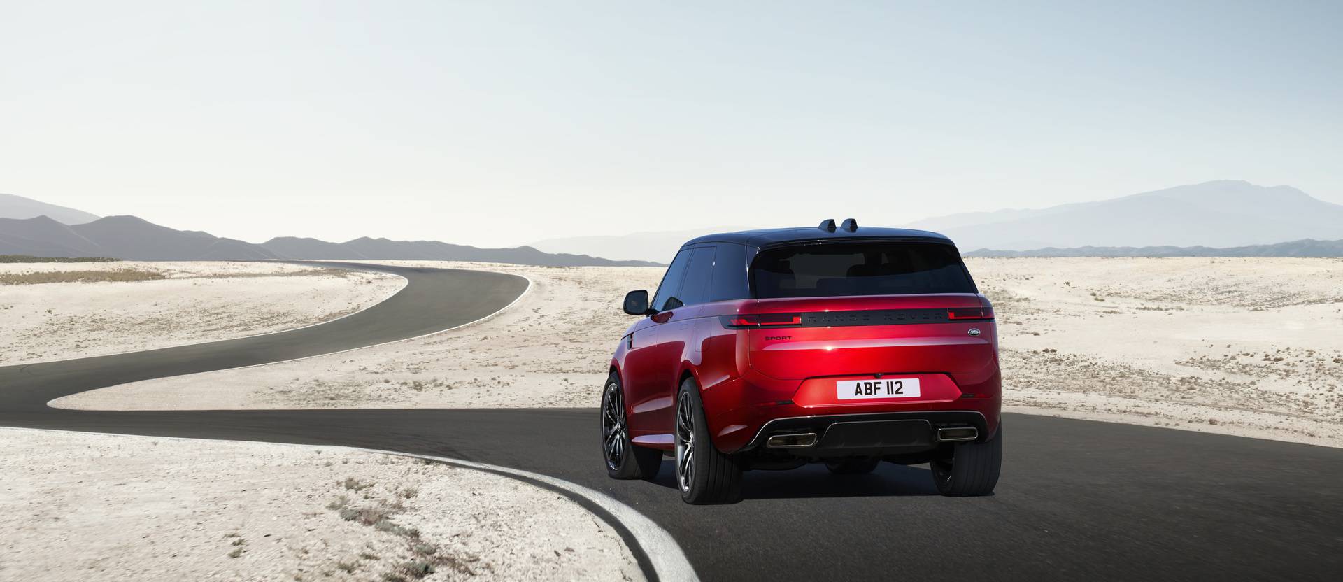 Sitgao novi Range Rover Sport : U gradu je šminker, a na terenu može i kroz 90 cm duboku vodu