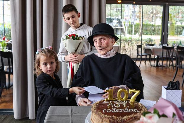 24SATA Proslava 107. rođendana Ivke Brčić, najstarije Zagrepčanke