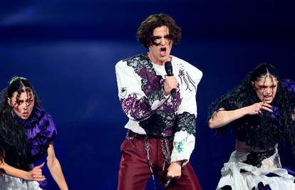 'Postao sam prvi otvoreno gej pjevač u Hrvatskoj, a ismijali su me. Mržnja je bila bolesna...'