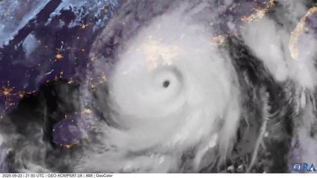 Typhoon Ragasa makes landfall in the southern China