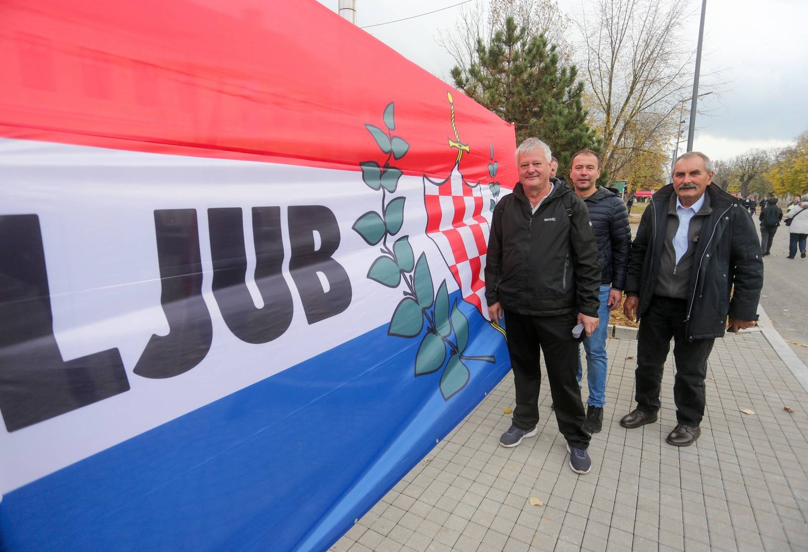 Vukovar: Okupljanje građana kako bi obilježili Dan sjećanja na žrtvu Vukovara