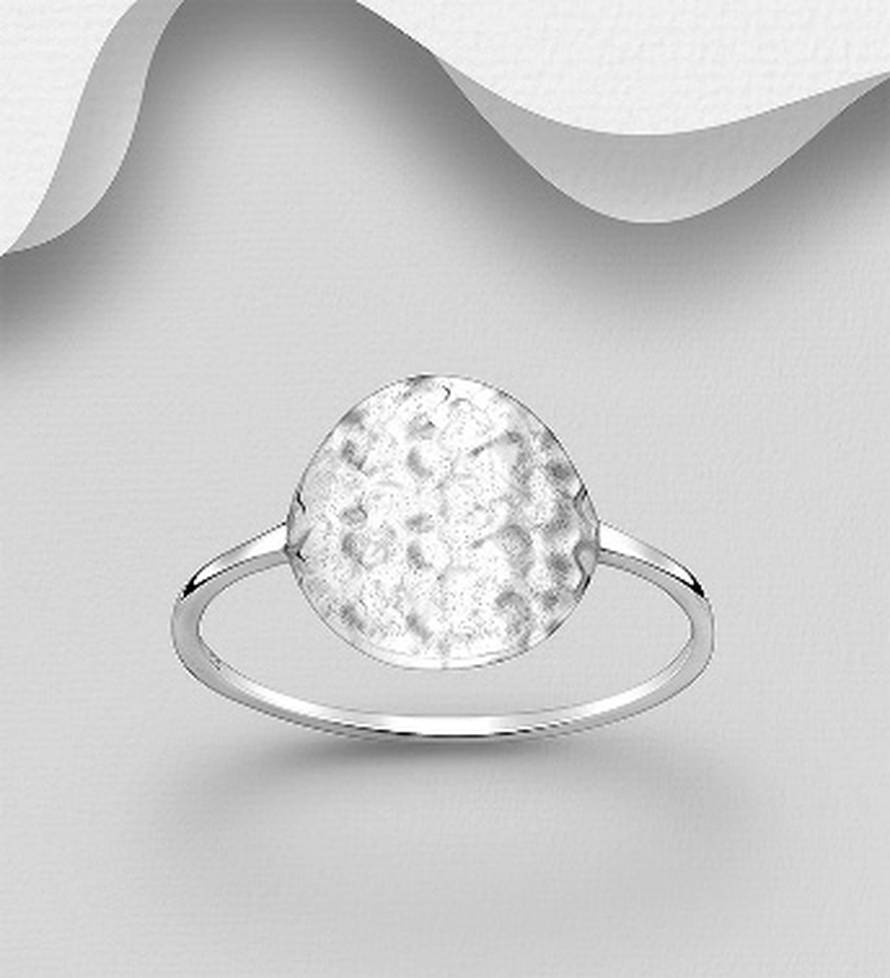 Kako srebrno prstenje osvježava vaš svakodnevni stil