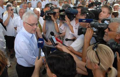 Josipović: 'Želim da DORH kumove pogodi u sridu'