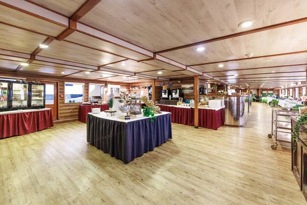 FOTO Zavirite u prvi brod-hotel u Hrvatskoj: Noćenje na ovom brodu u Rijeci ima posebnu čar