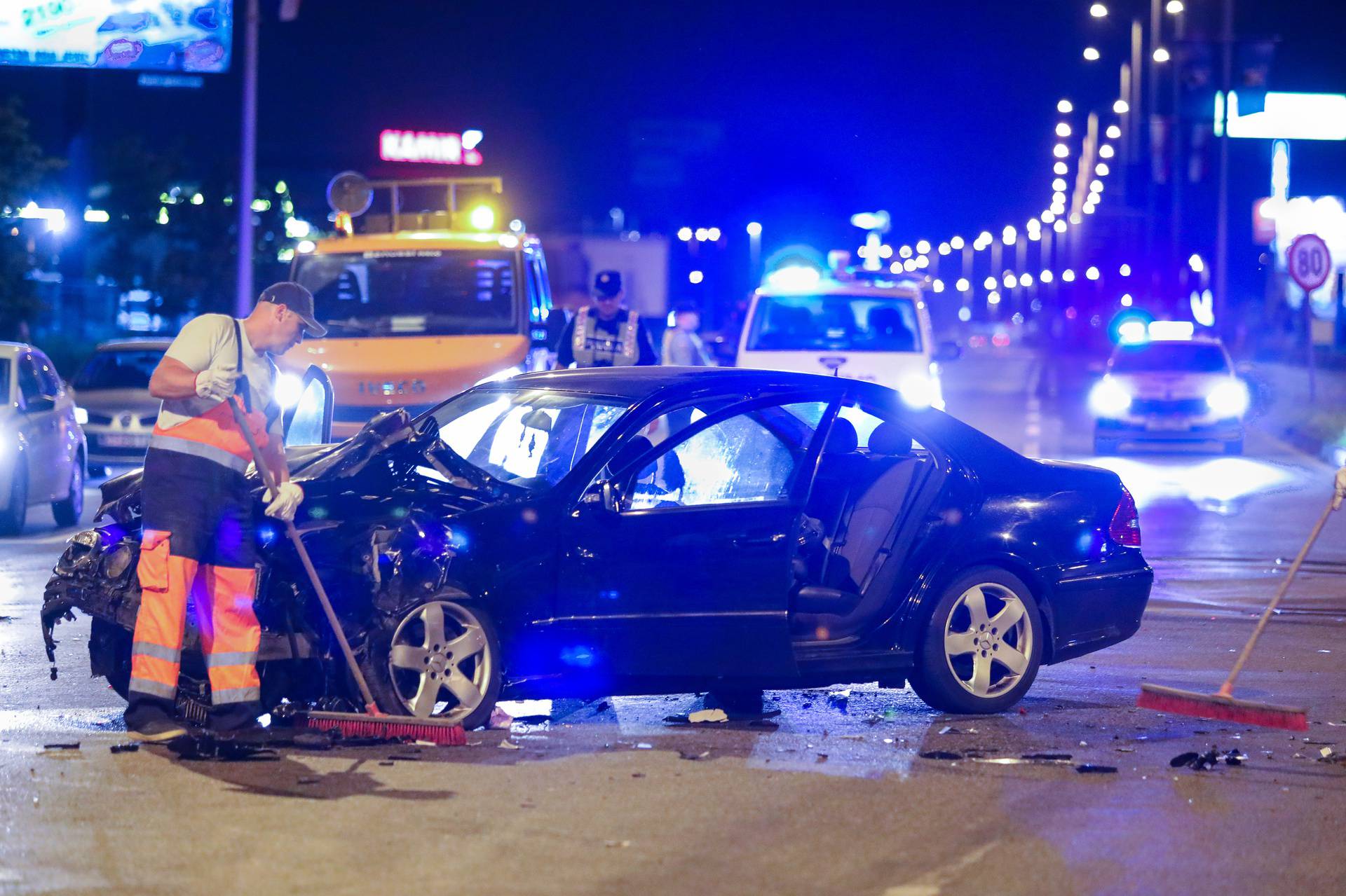 Zagreb: Nesreća na križanju Slavonske avenije i Ulice sv. Ivana, jedna osoba poginula