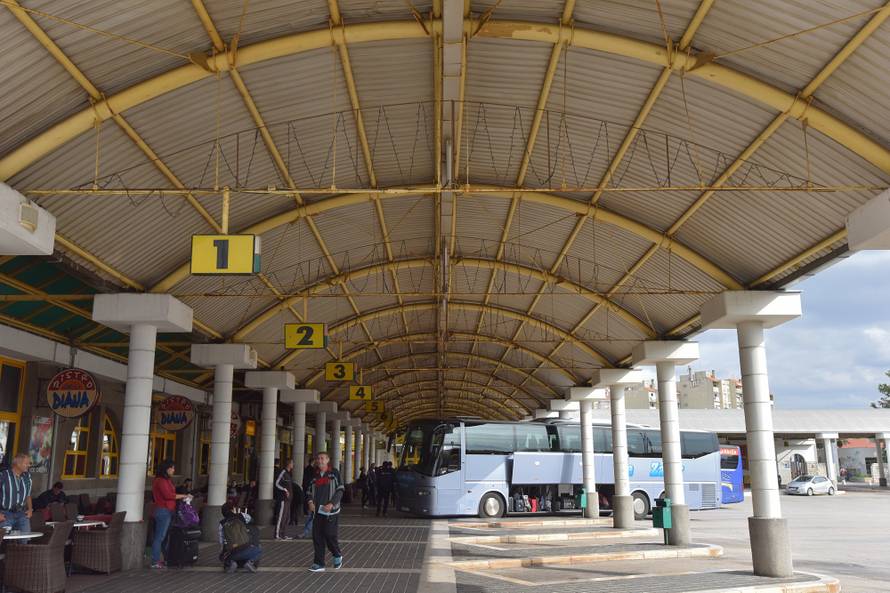 Učenik (17) ga udario u glavu: 'Moj sin je pošao na onaj svijet'