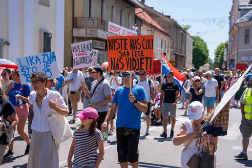 Li&ccaron;ani objavili popis zahtjeva  Vladi oko Gospi&cacute;a i otpada!  Uputili i apel svima koji sti&zcaron;u...