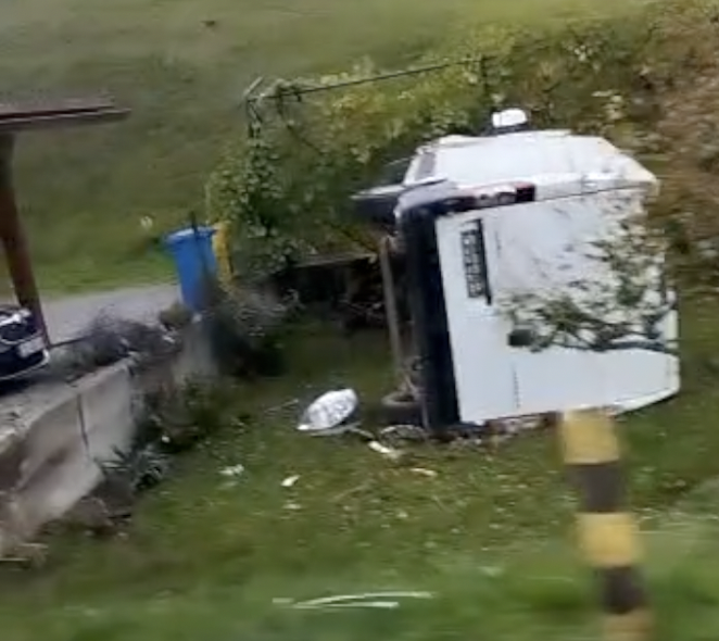 VIDEO Teška nesreća u Ogulinu: Teretnjakom sletio u dvorište