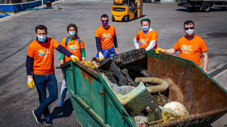 Uklonjeno više od 20 kubika otpada nagomilanog na dnu Jadrana kod Biograda na Moru