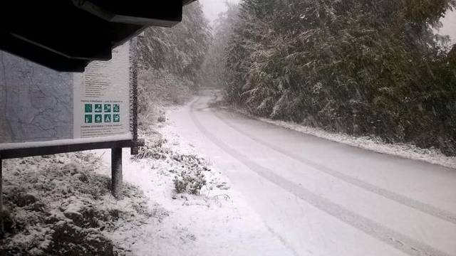 Stiže i na Sljeme: Prvi snijeg na Velebitu, Zavižanu i Platku