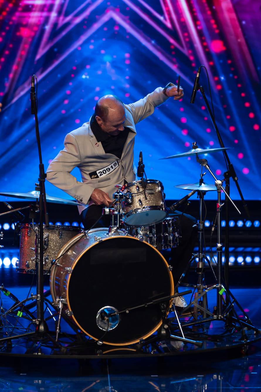 'Jedan od najboljih ikad': Filipinac pjesmom 'Lutka' zaslužio Martinin zlatni gumb