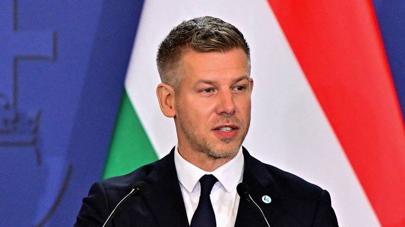 Mađarski parlament izglasao kraj mandata predsjedniku, Orban zaprijetio otporom