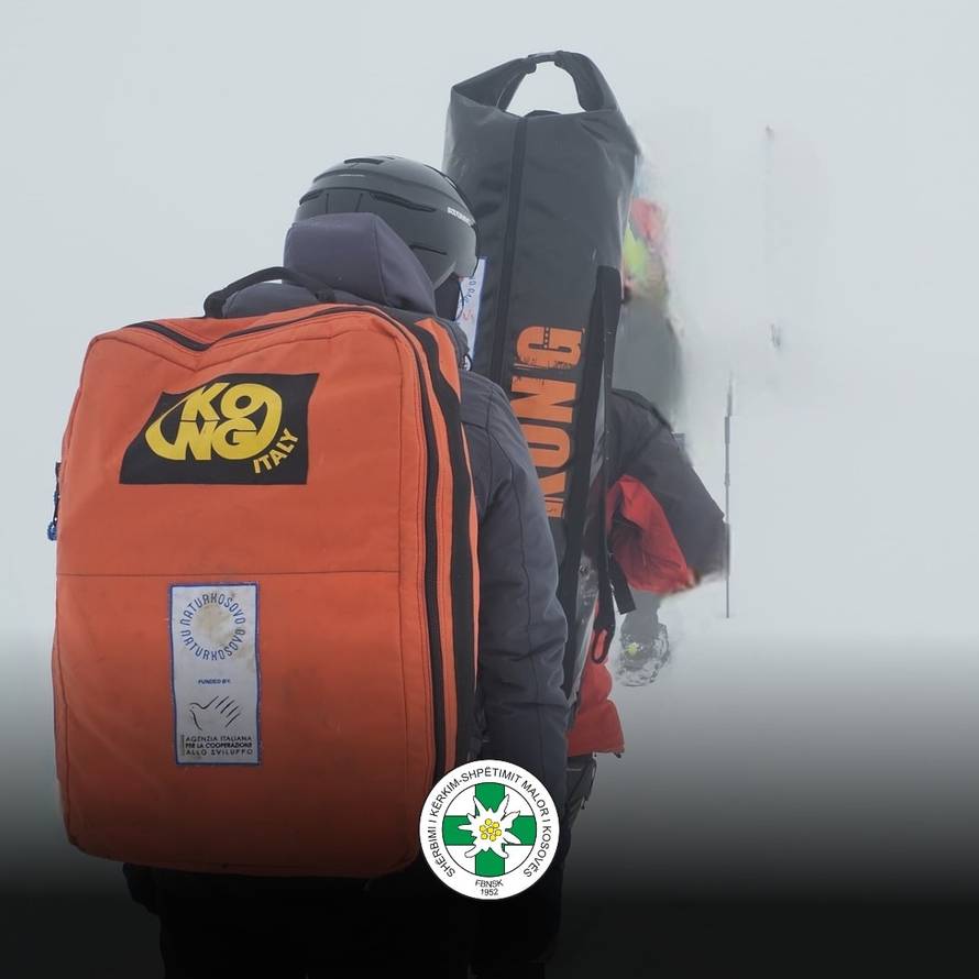 Užas u Crnoj Gori: Pred grupom planinara iz Hrvatske vodič se survao niz klisuru i poginuo