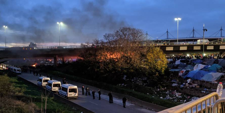 U šatorima pored Pariza bez vode i struje živjelo 2800 ljudi