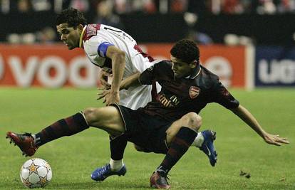 Kakav Chelsea: Alves želi Barcu do kraja karijere