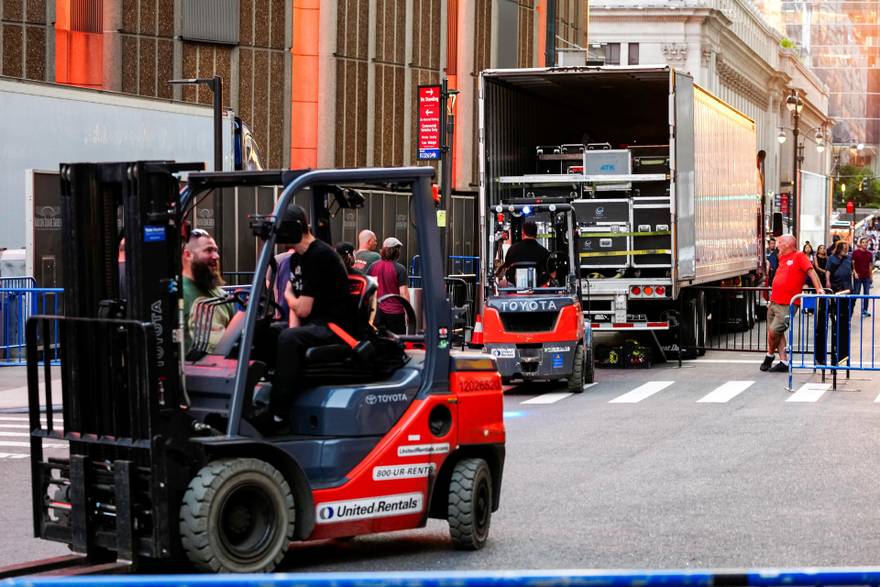 Aktivnosti oko Madison Square Gardena, uo&ccaron;i mogu&cacute;eg vjen&ccaron;anja Taylor Swift