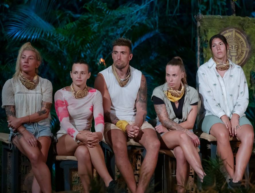 Survivor: Žuto pleme na vijeću u rukavicama. 'Siguran sam u to'