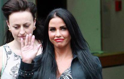 Katie Price 'moli' bivšeg muža P. Andrea: Moramo se vidjeti