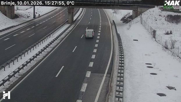 FOTO Pogledajte situaciju na autocestama: Snijeg još pada, stvara se poledica, ima i magle