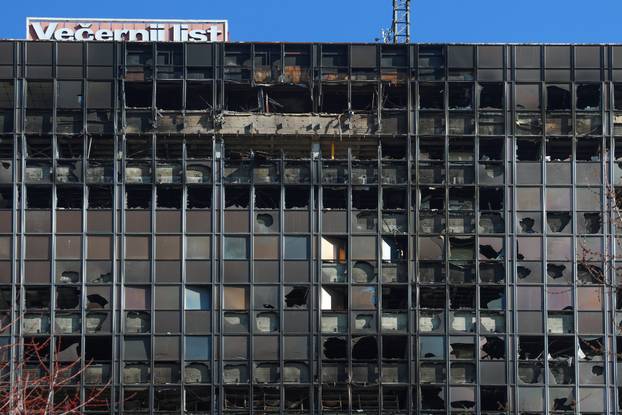 Zagreb: Bageri ruše popratni dio Vjesnikovog nebodera