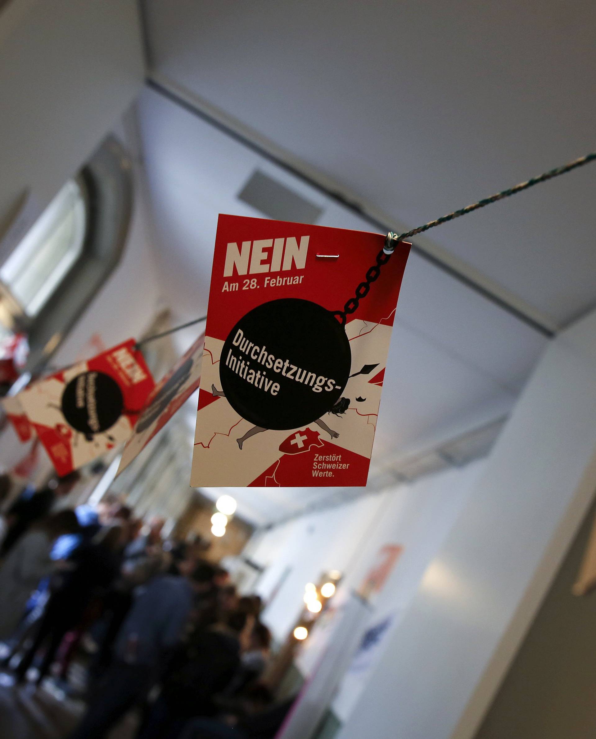 Švicarci na referendumu protiv zakona o deportaciji stranaca