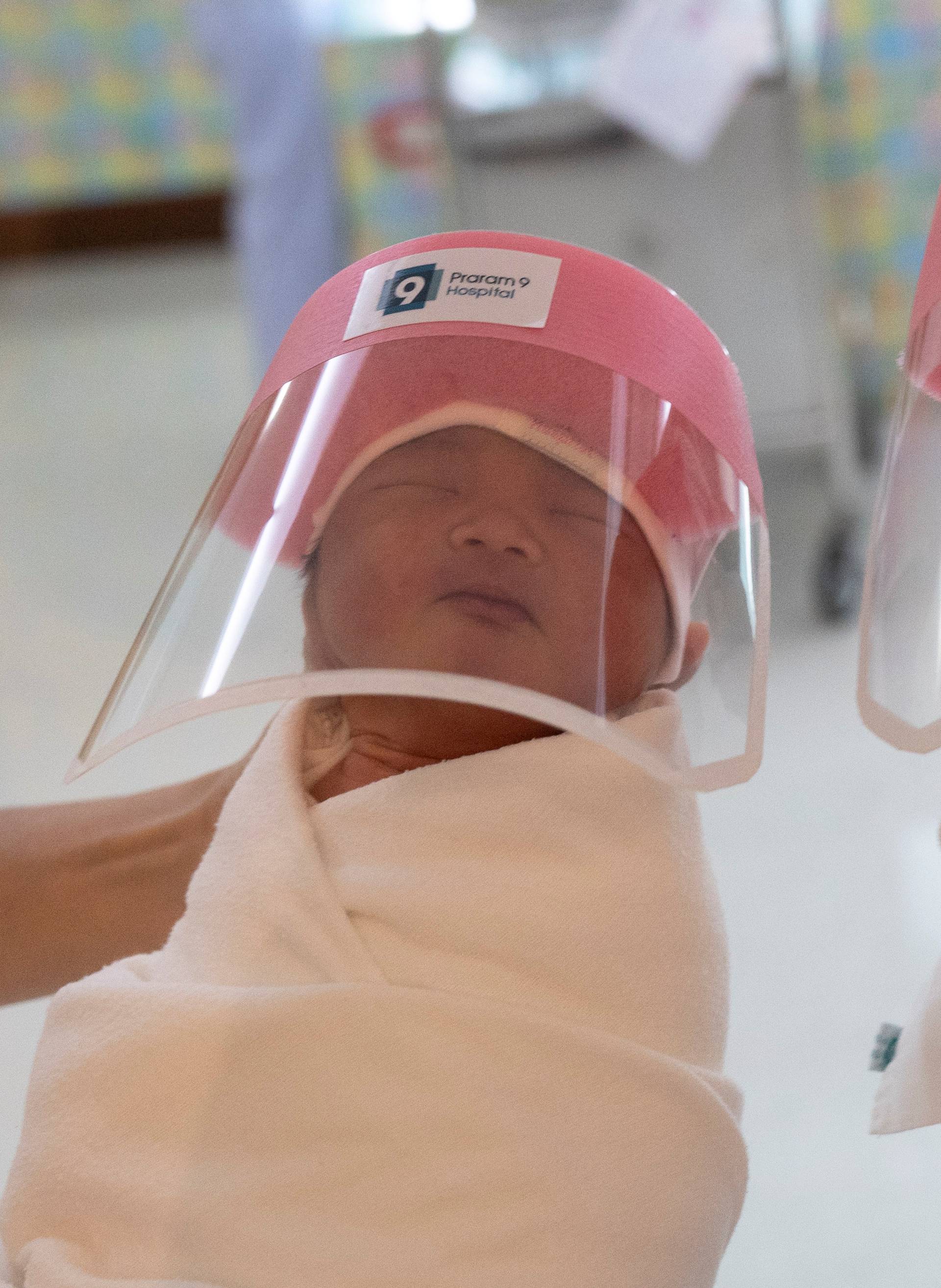 Tajland: Novorođene bebe dobile vizire i raznježile svijet