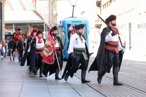 Proslava Dana grada Zagreba uz Kravat pukovniju na glavnom Trgu