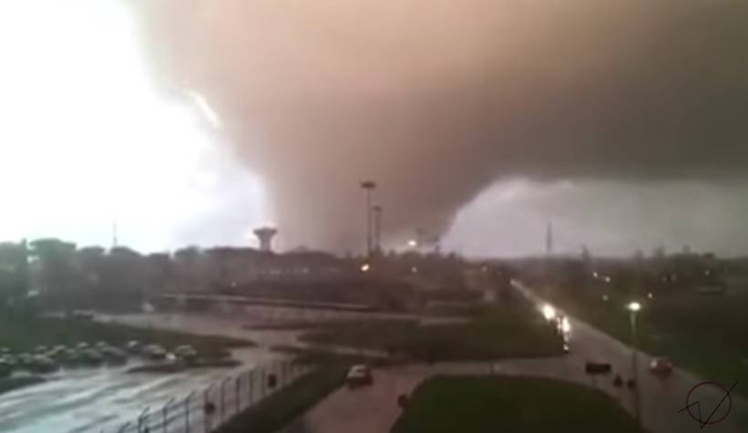 Tornado je poharao Rim: Dvoje ljudi poginulo, deseci ozlijeđeni
