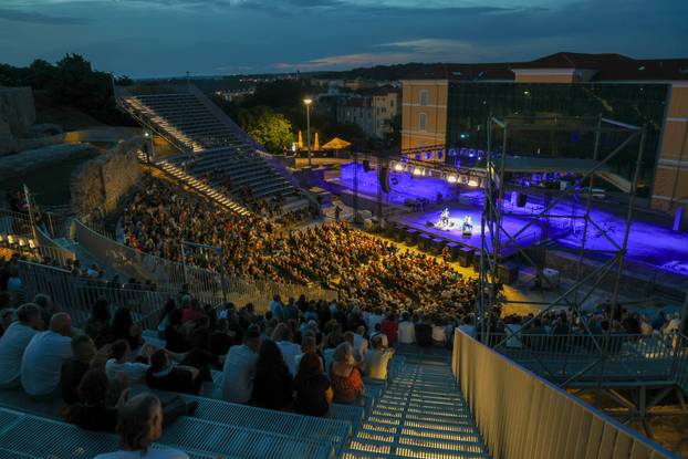 Pula: Vlatko Stefanovski I Miroslav Tadic odrzali su koncert u malom rimskom kazalistu