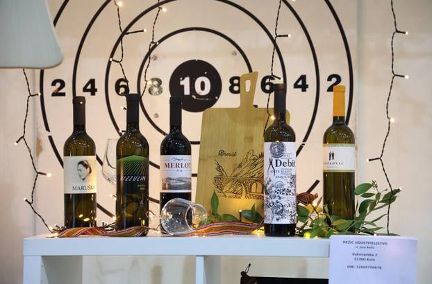 Drniš: Otvoren 9. me?unarodni festival pršuta